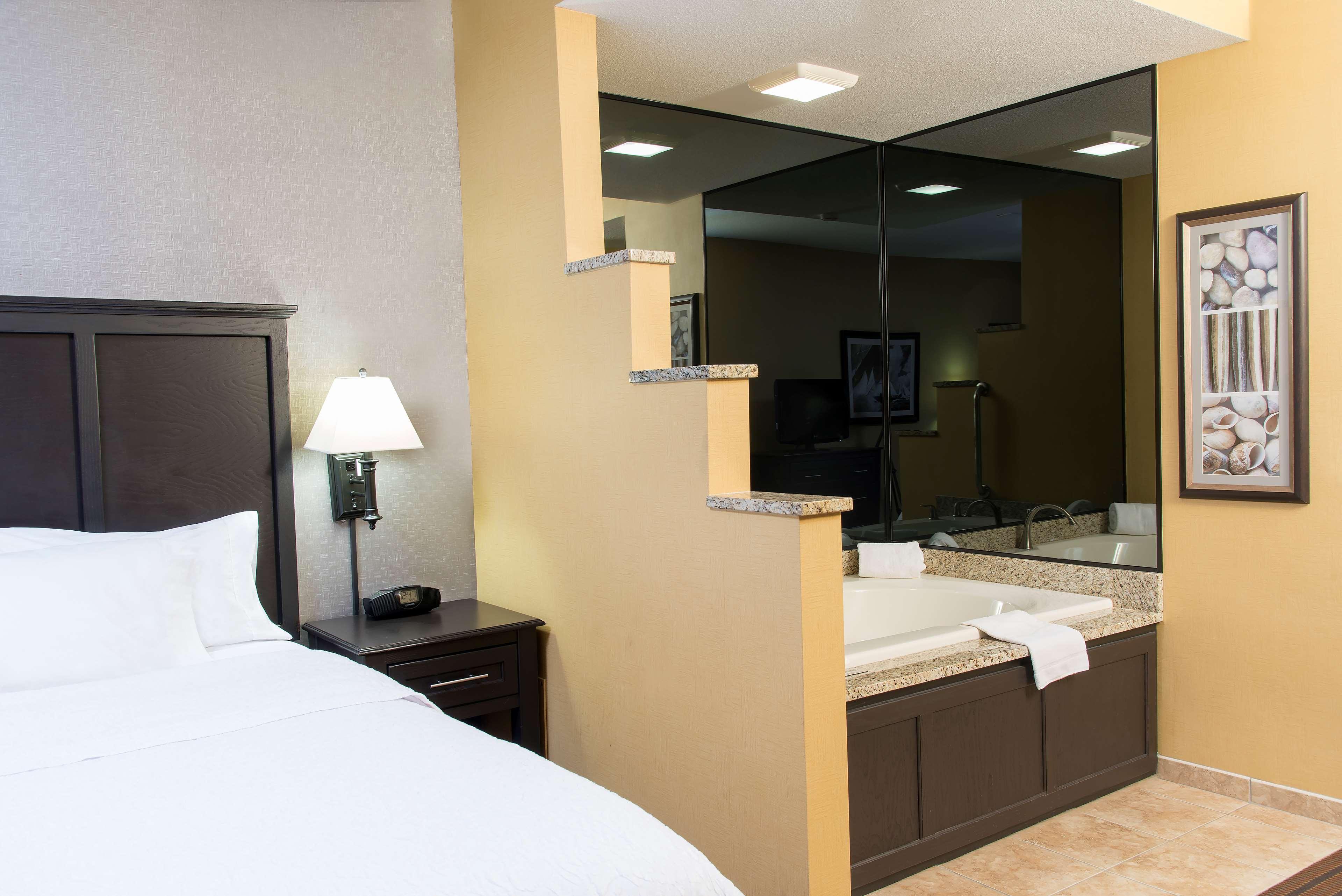 Hampton Inn Holland Dış mekan fotoğraf