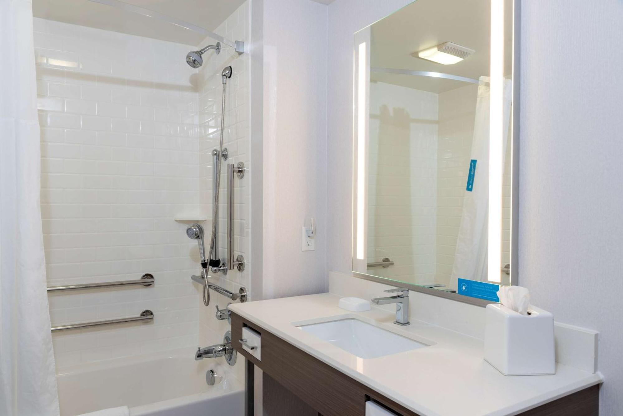 Hampton Inn Holland Dış mekan fotoğraf