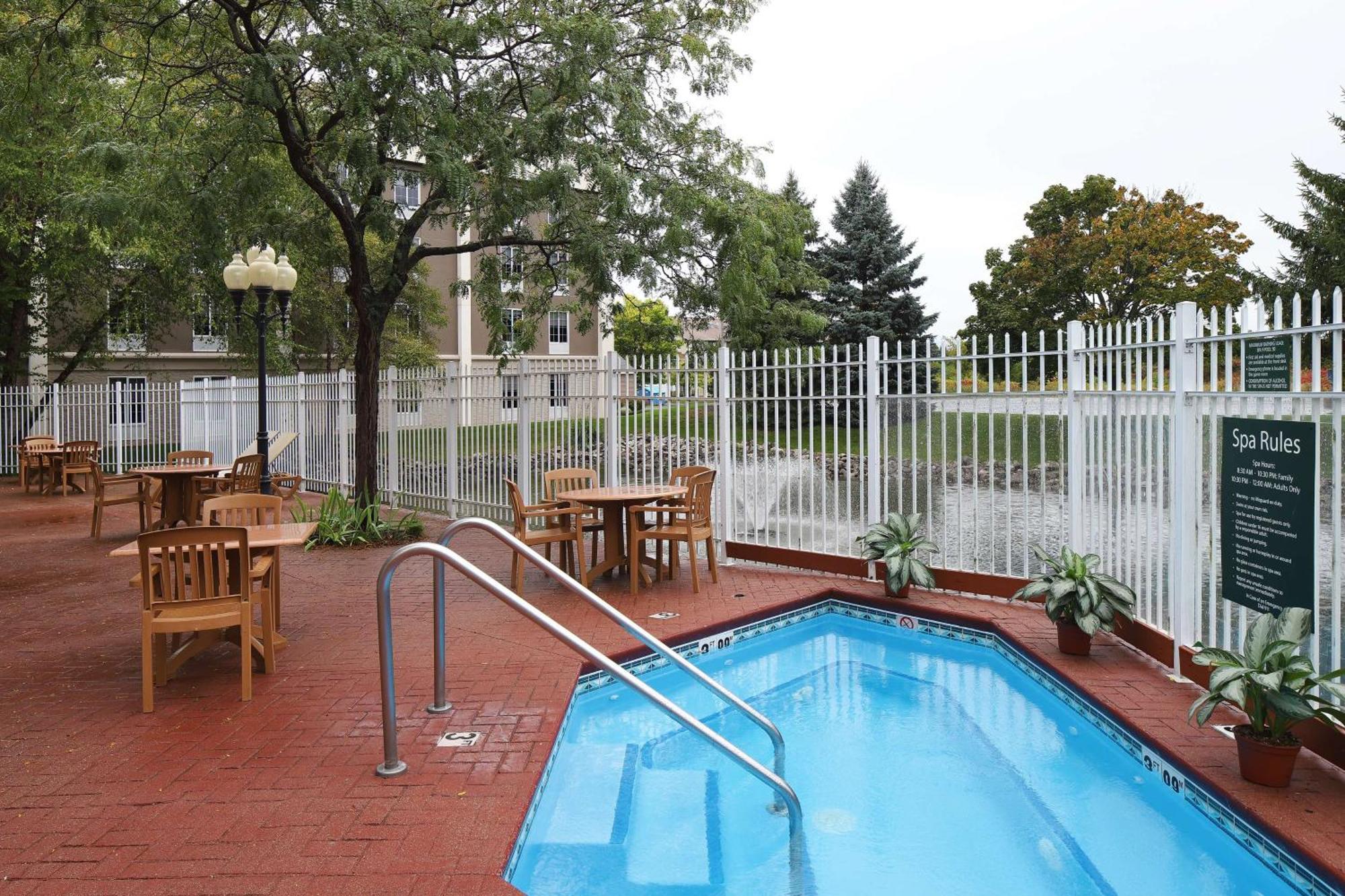 Hampton Inn Holland Dış mekan fotoğraf