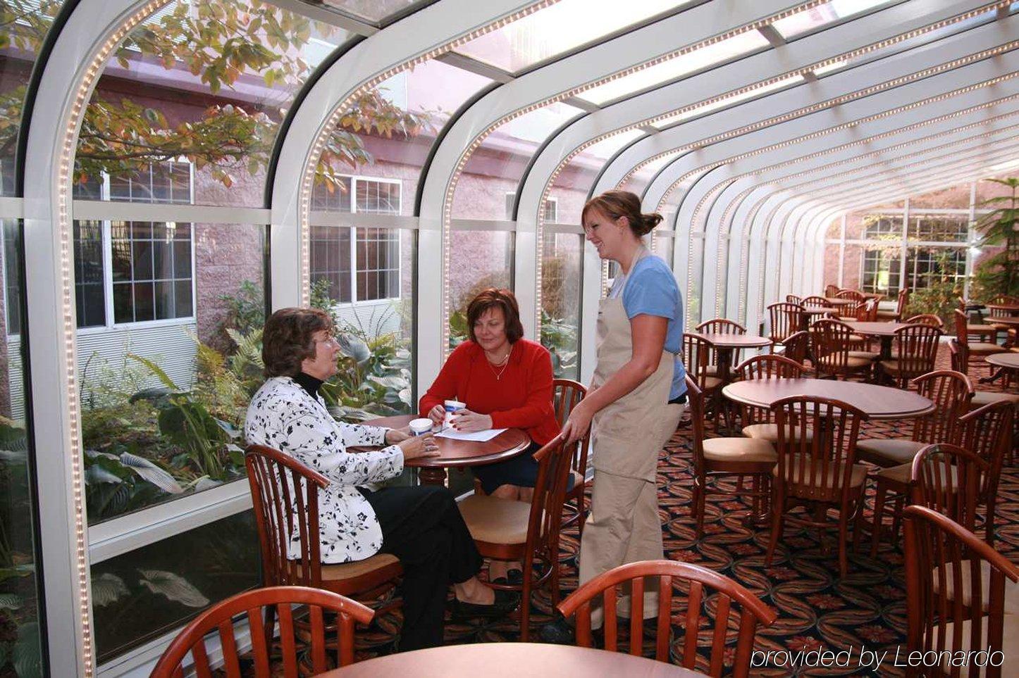 Hampton Inn Holland Restoran fotoğraf